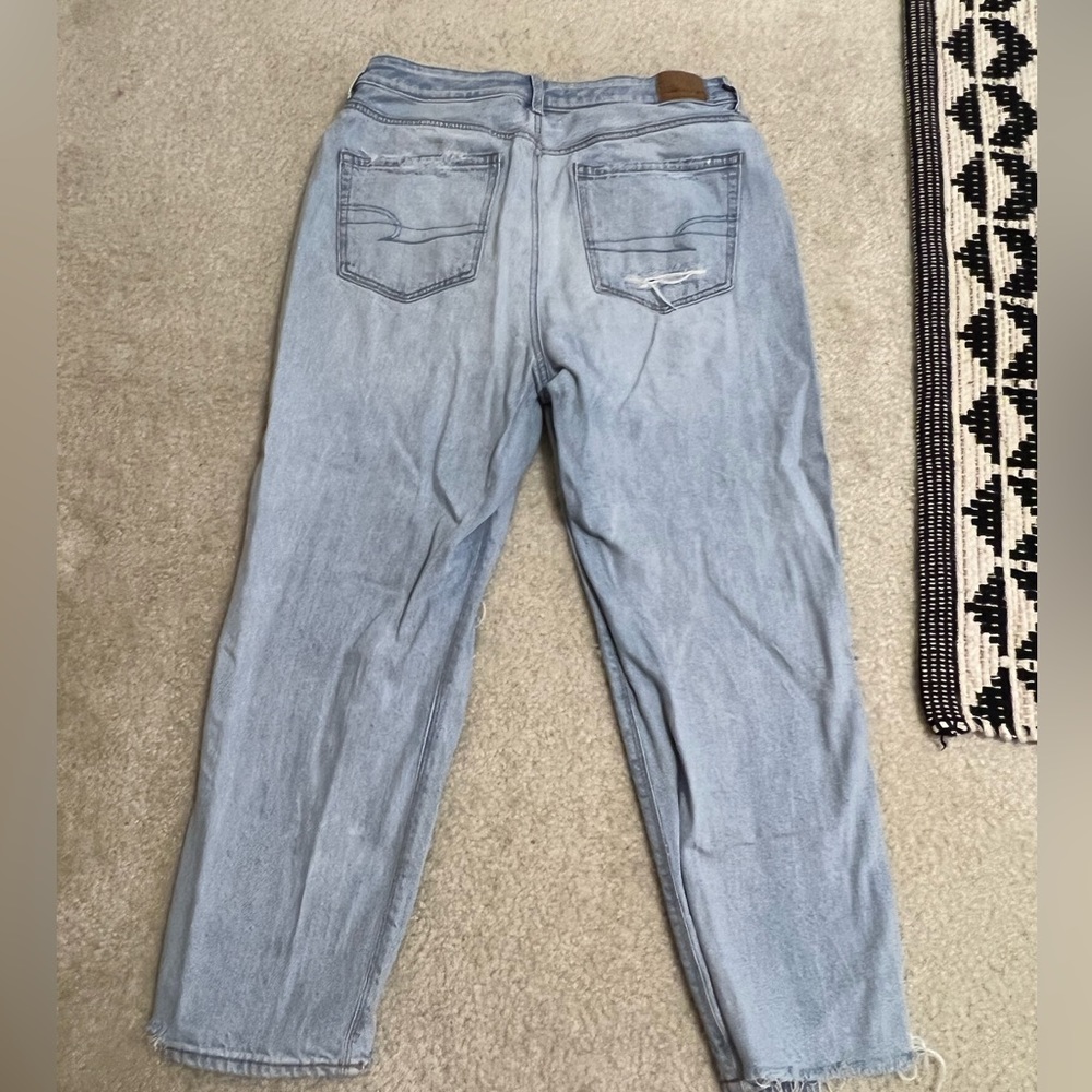 American eagle light wash jeans!!! Size 8!!